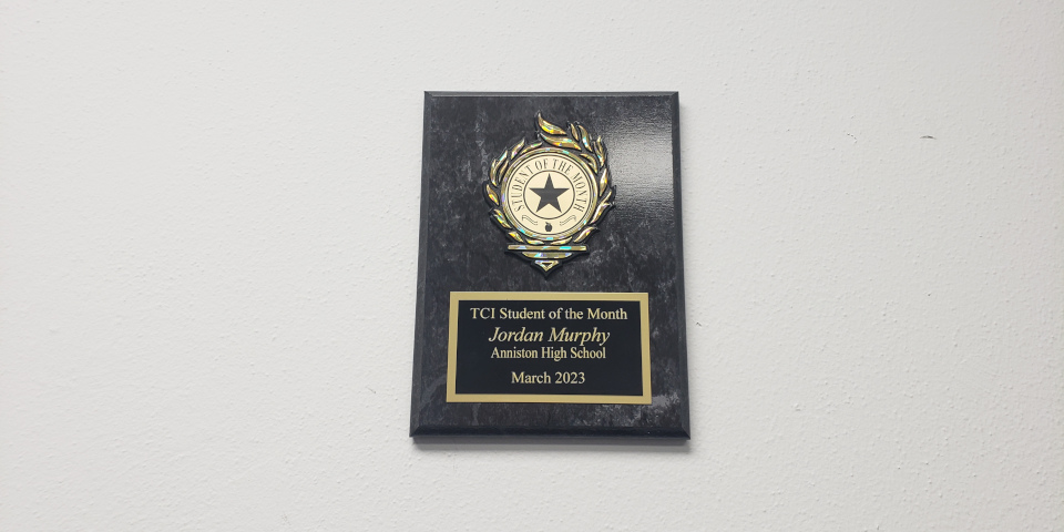 Jordan_Murphy-AnnistonHighSchool-March2023-StudentoftheMonth-2.jpg