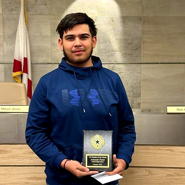ArmandoNunez-OxfordHighSchool-January2023StudentoftheMonth1.jpg