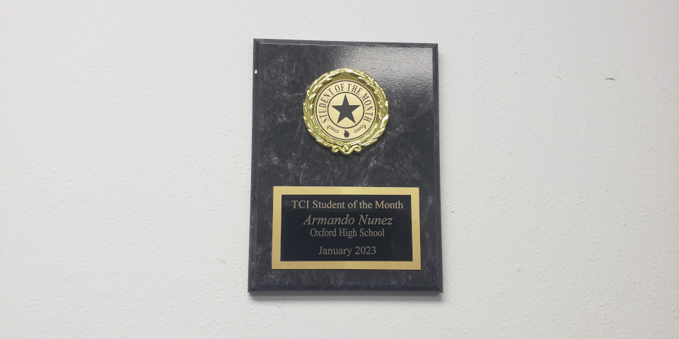 ArmandoNunez-OxfordHighSchool-January2023StudentoftheMonth.jpg