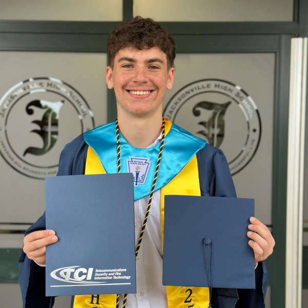 Asher McNeal - 2025 Kenneth Bice Career Tech Recipient - 600x600.jpg